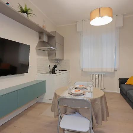 Vicino A Parcheggi Gratuiti - Vicino Al Centro Apartment Modena Exterior photo