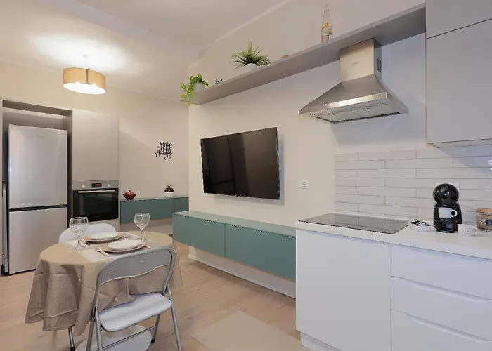 Vicino A Parcheggi Gratuiti - Vicino Al Centro